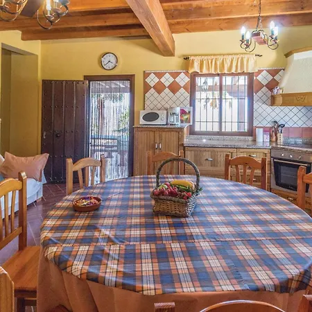 Pet Friendly In Nyaraló Periana