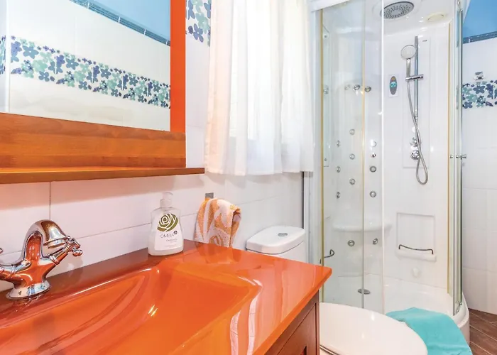 Pet Friendly In * Periana